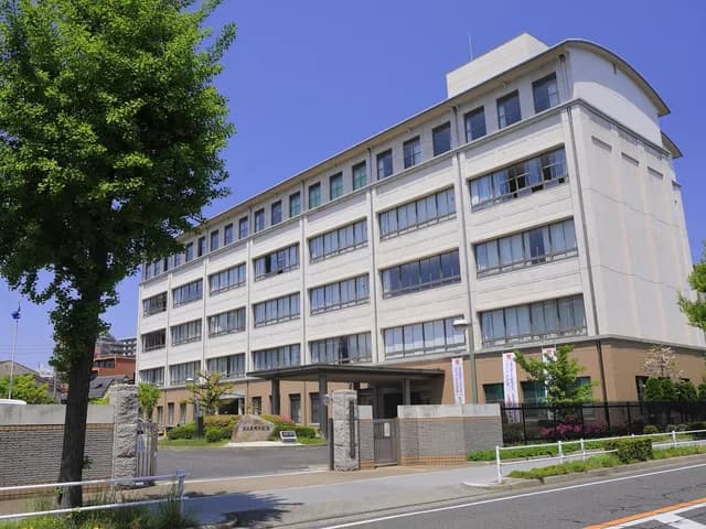 愛知商業高校の外観