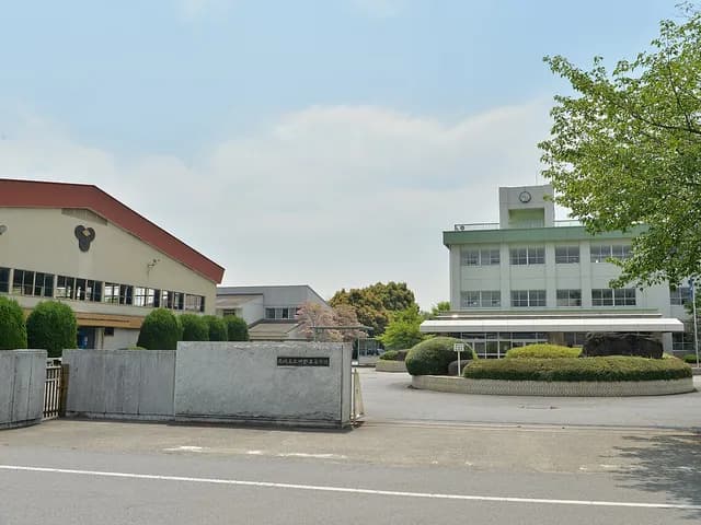 明野高校の外観