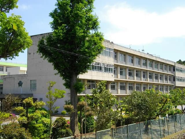 姉崎高校の外観