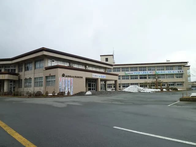 左沢高校の外観