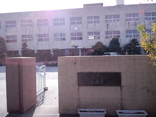 熱田高校の外観
