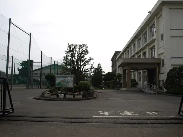 茅ケ崎高校の外観