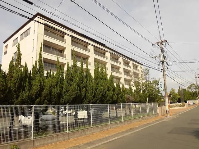 千原台高校の外観