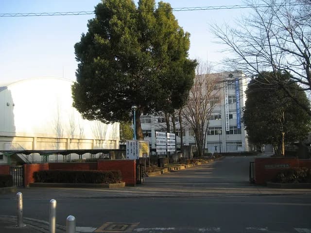 ふじみ野高校の外観