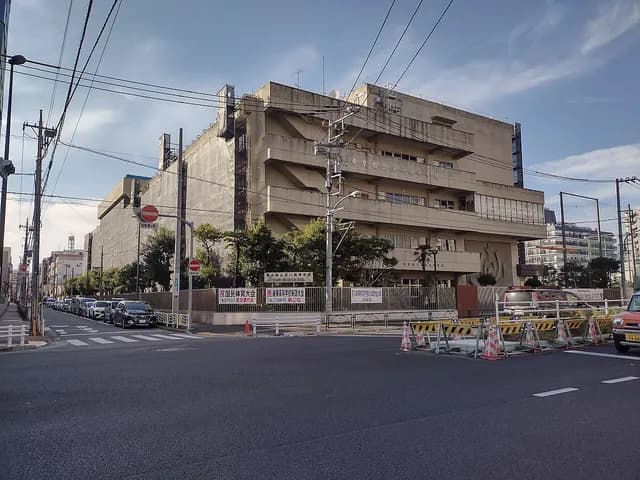 深川高校の外観