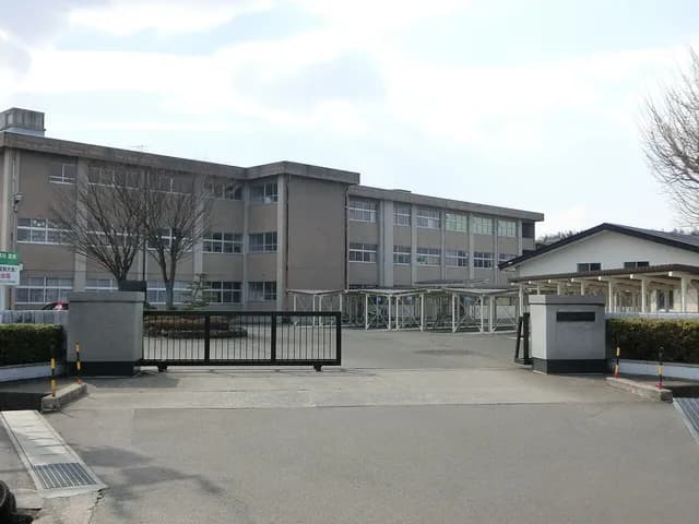 福島北高校の外観