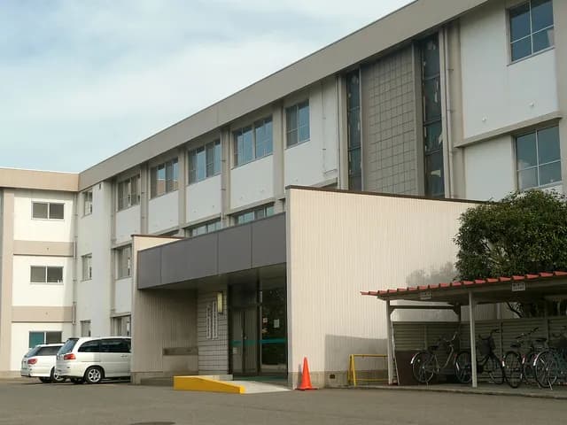 福島南高校の外観