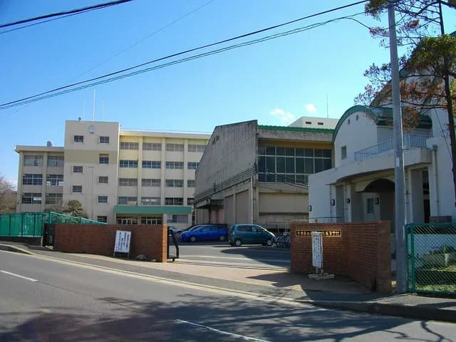 船橋啓明高校の外観