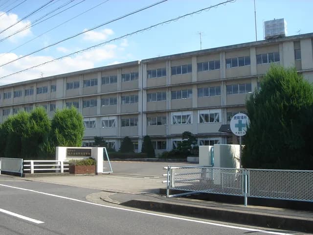 岐阜各務野高校の外観
