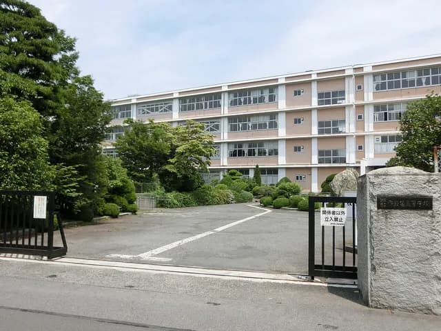 御殿場高校の外観