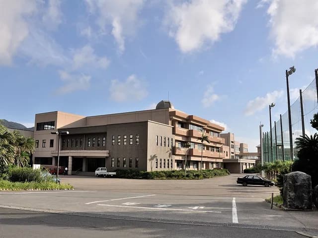 八丈高校の外観