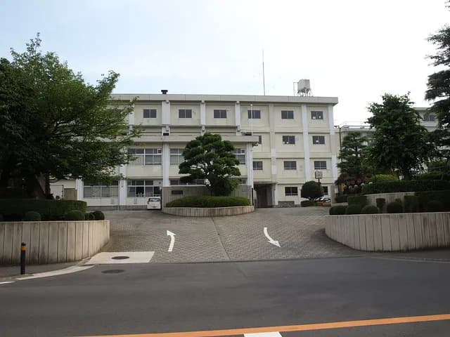 秦野高校の外観