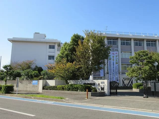 東百舌鳥高校の外観
