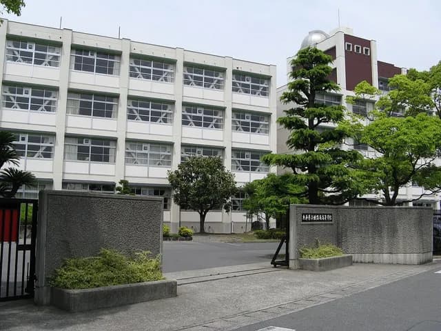 姫路海稜高校の外観
