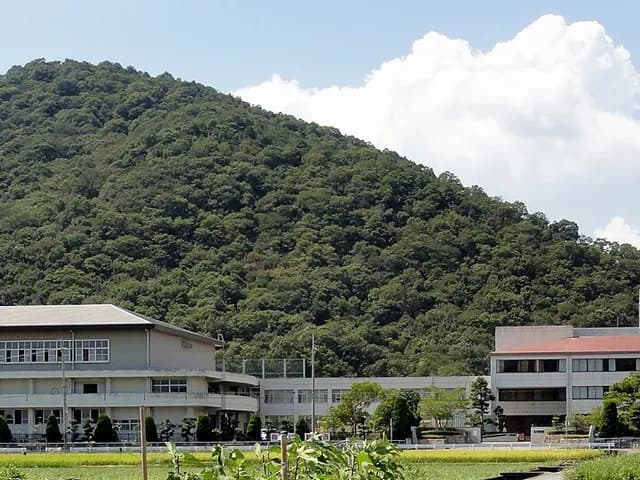 姫路飾西高校の外観