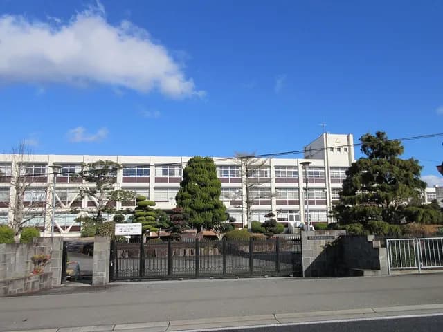 北条高校の外観