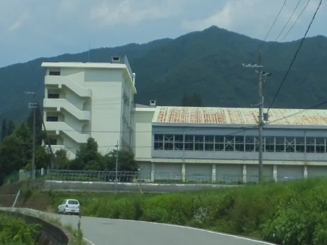 千種高校の外観