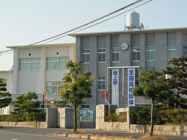 伊賀白鳳高校の外観