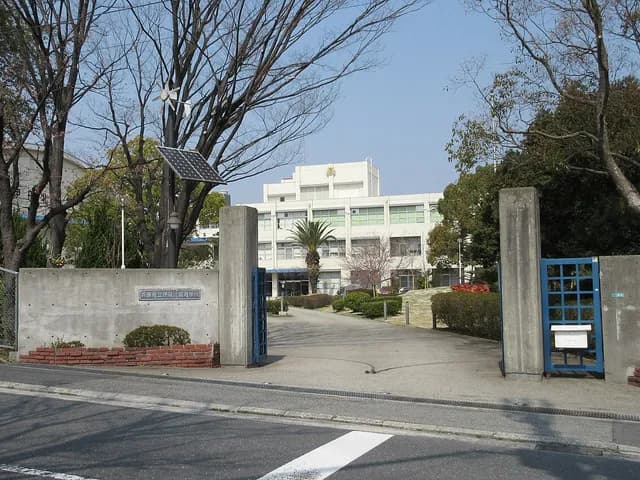 伊丹北高校の外観