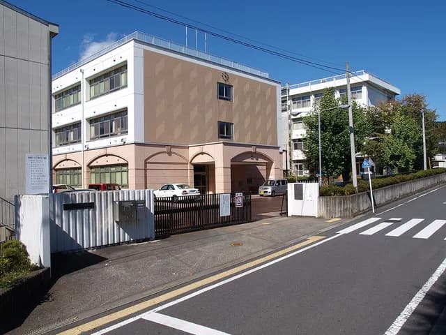 五日市高校の外観