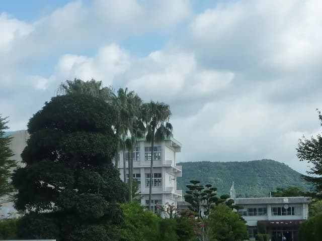 蒲生高校の外観