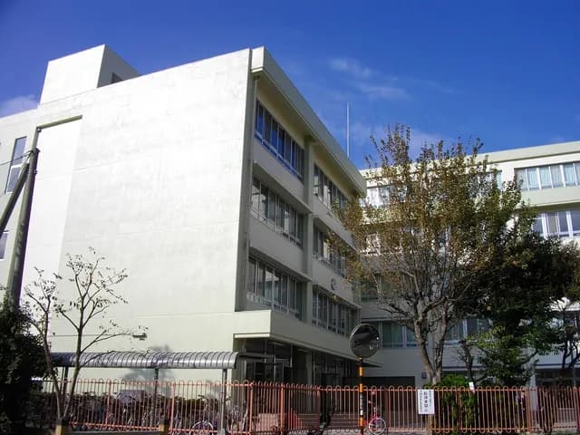 蒲田高校の外観