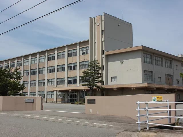 金沢向陽高校の外観