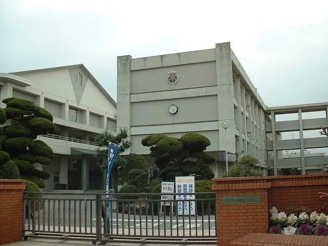 神辺高校の外観