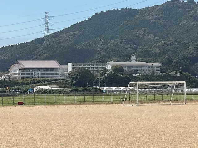 唐津工業高校の外観