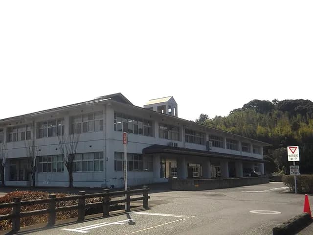 唐津南高校の外観