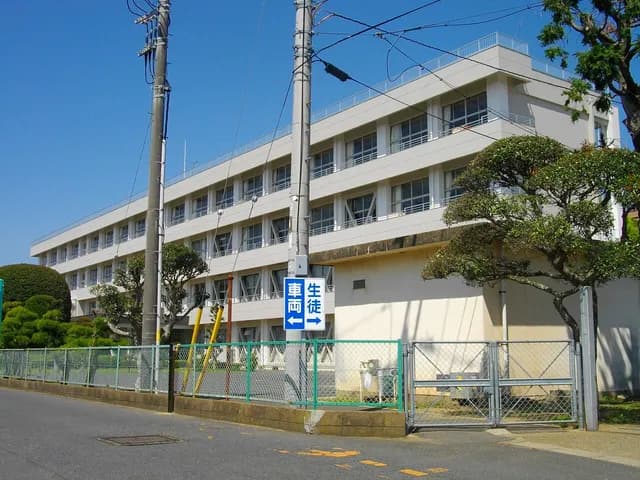鹿島高校の外観