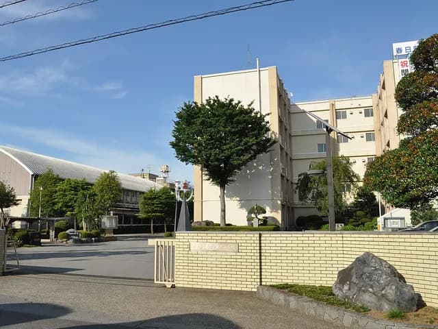春日部東高校の外観