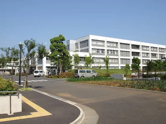川崎高校の外観