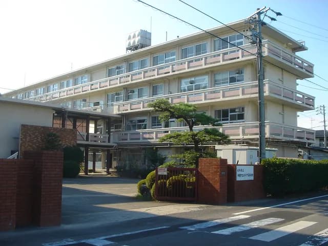 華陽フロンティア高校の外観