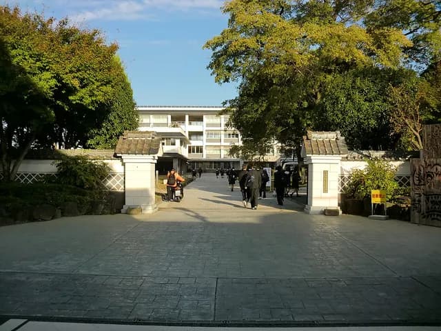 菊池高校の外観