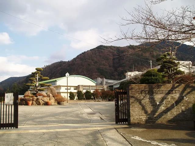 神戸北高校の外観