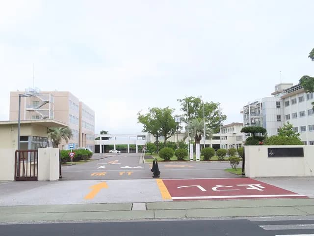 高知工業高専の外観