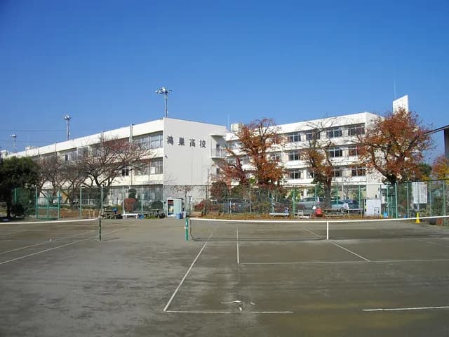 鴻巣高校の外観