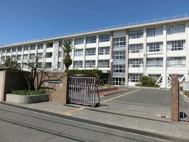 久米田高校の外観