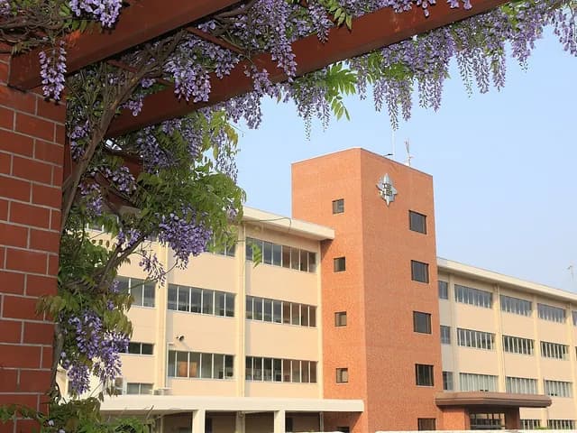 倉敷古城池高校の外観