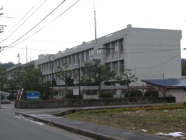 倉吉総合産業高校の外観
