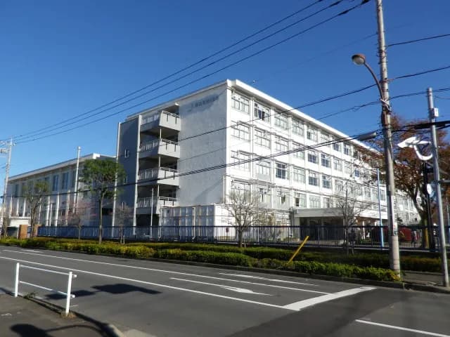 町田総合高校の外観
