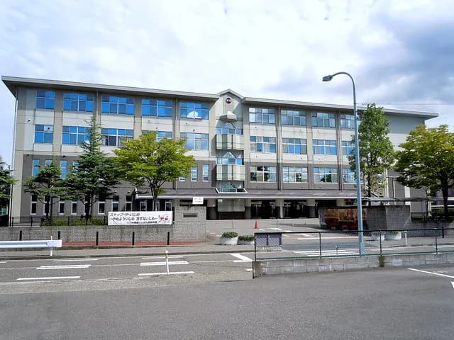 明鏡高校の外観