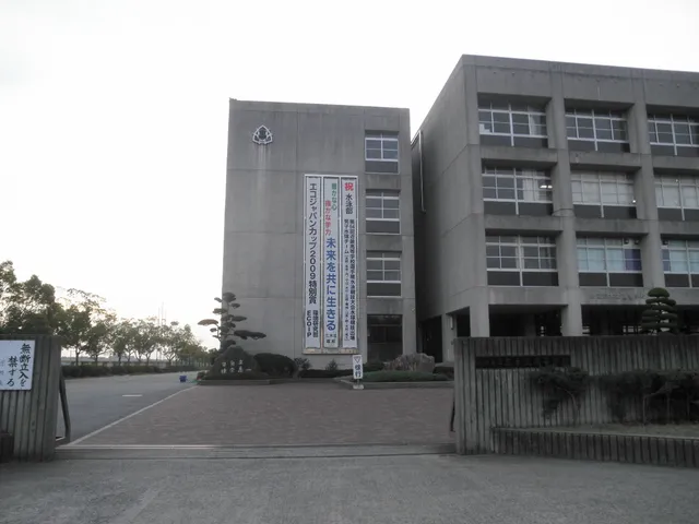 三木北高校の外観