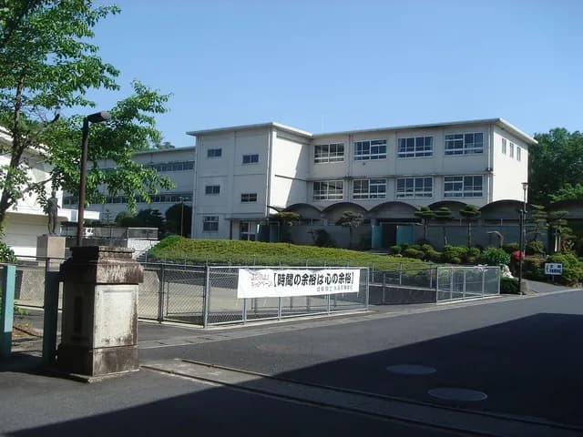 瑞浪高校の外観
