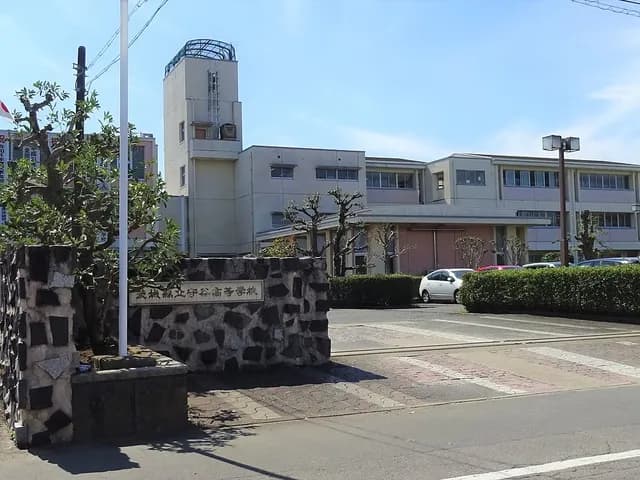 守谷高校の外観