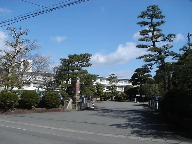 本巣松陽高校の外観