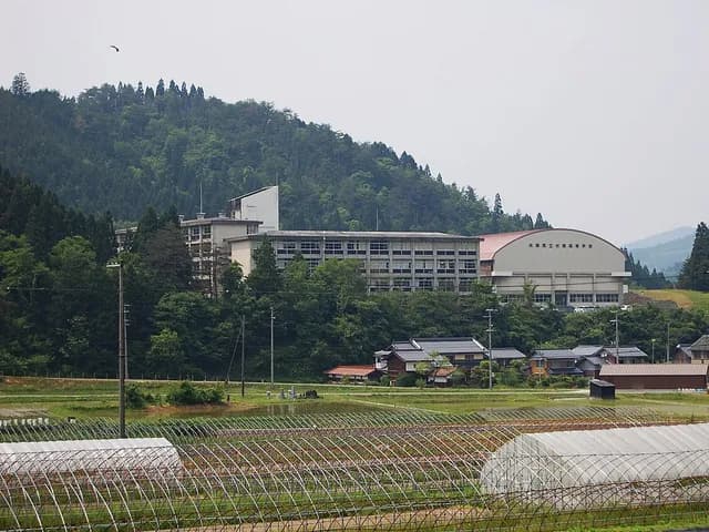 村岡高校の外観