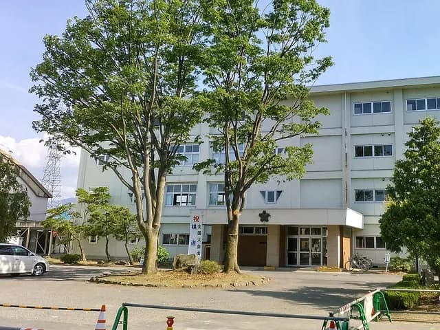 長野工業高校の外観