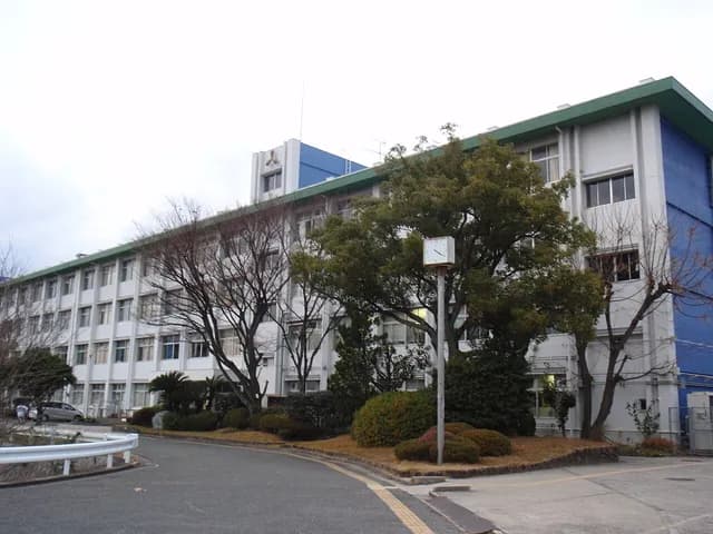 長尾高校の外観